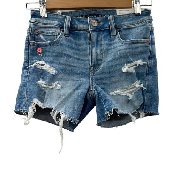 American Eagle Light Wash Next Level Stretch Midi Distressed‎ Denim Shorts Sz 00 - Picture 1 of 10